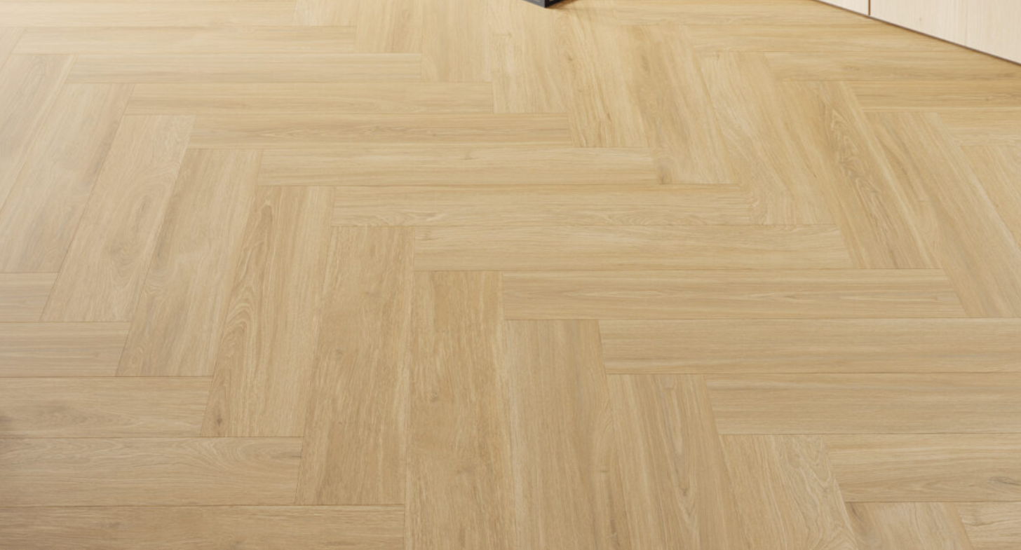 Pardoseala SPC 5+1 M2 categoria PREMIUM – Nature Oak Herringbone P6004 HB