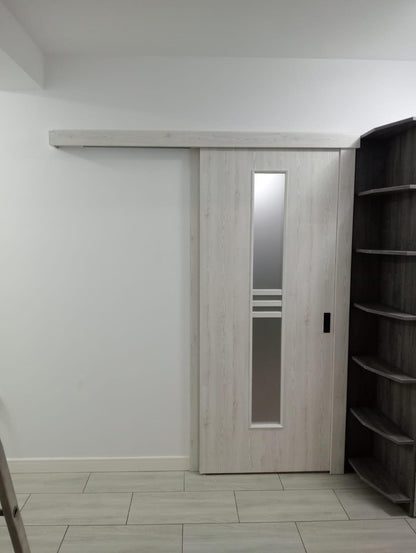 Ușa cu Sistem de Glisare Etanș aplicată pe Perete - Bucătărie